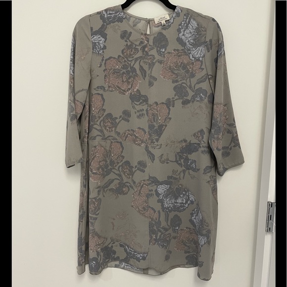 ✨NWOT Aritzia Wilfred ✨ Floral Dress with pockets - Picture 1 of 6